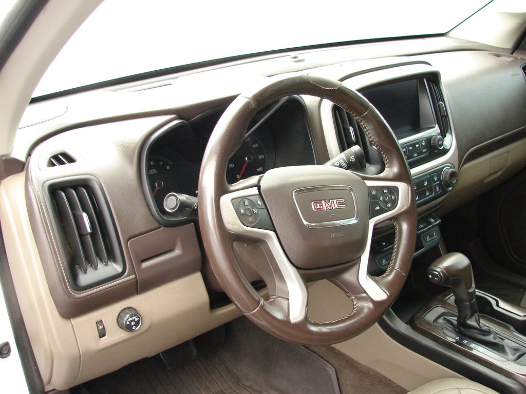 2018 GMC Canyon SLT photo