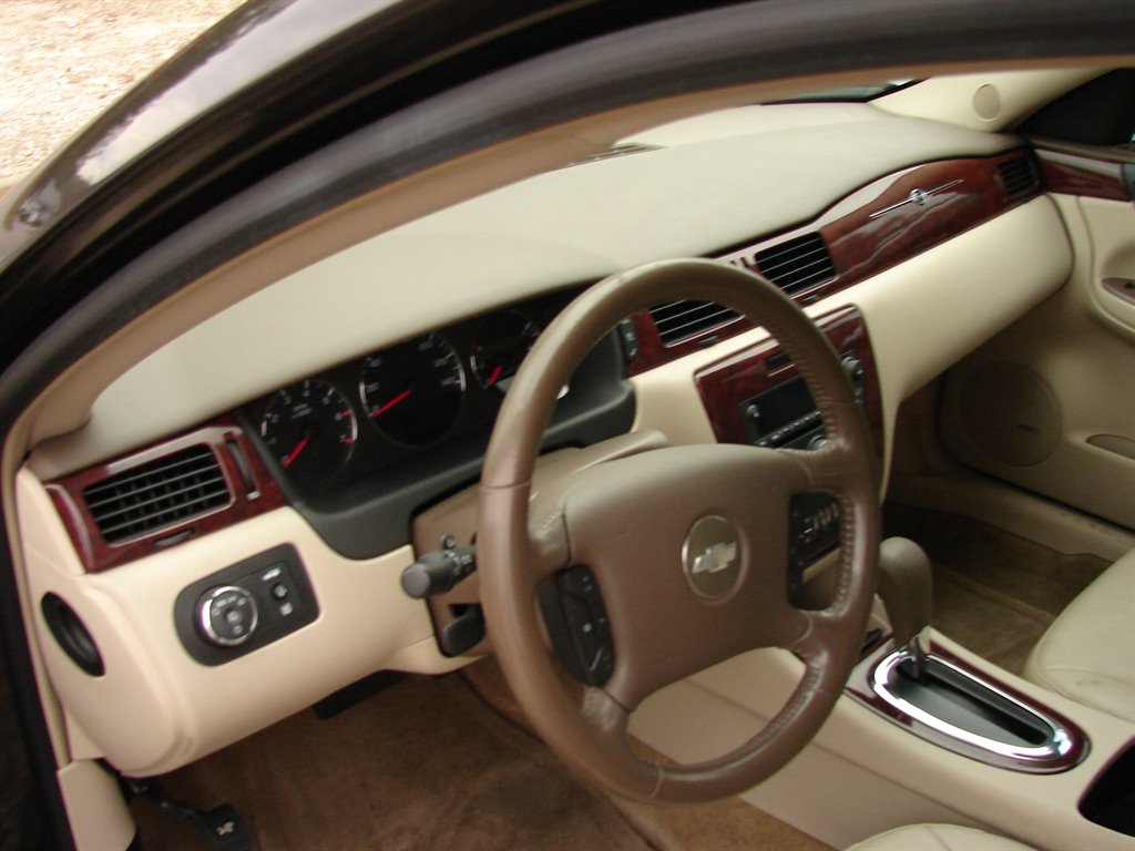2008 Chevrolet Impala LTZ photo