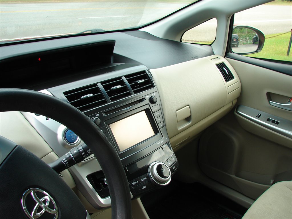 2014 Toyota Prius - $5,995