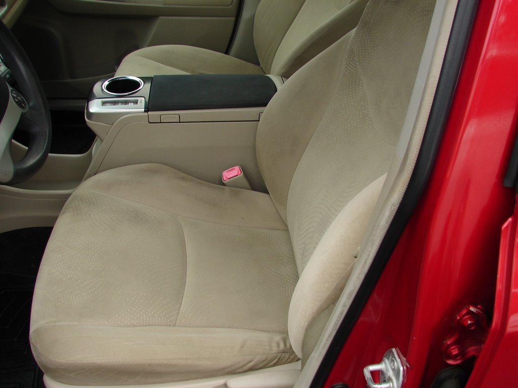 2014 Toyota Prius - $5,995
