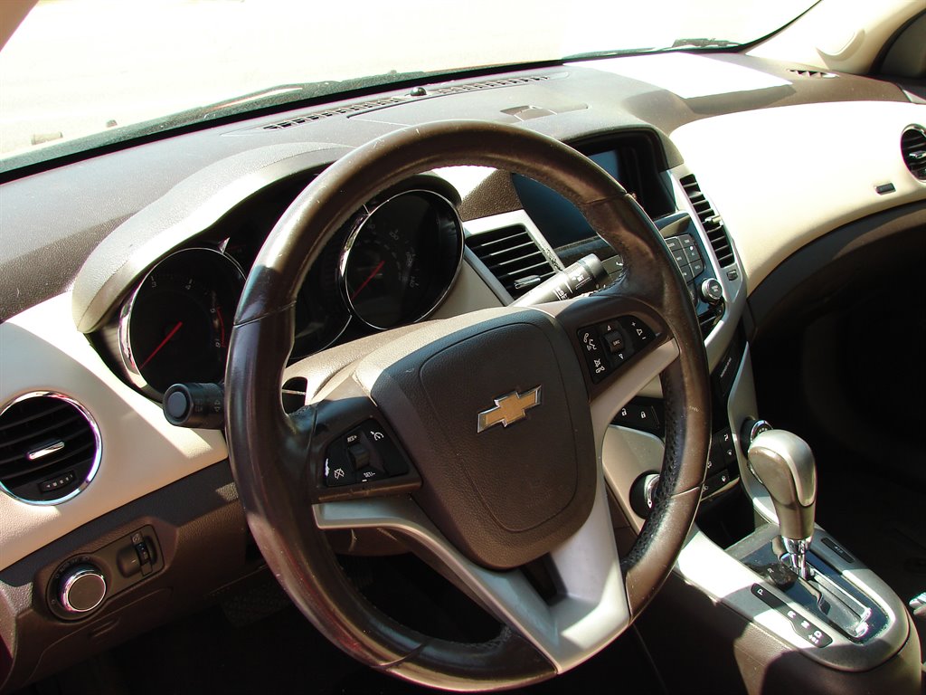 2014 Chevrolet Cruze - $4,995