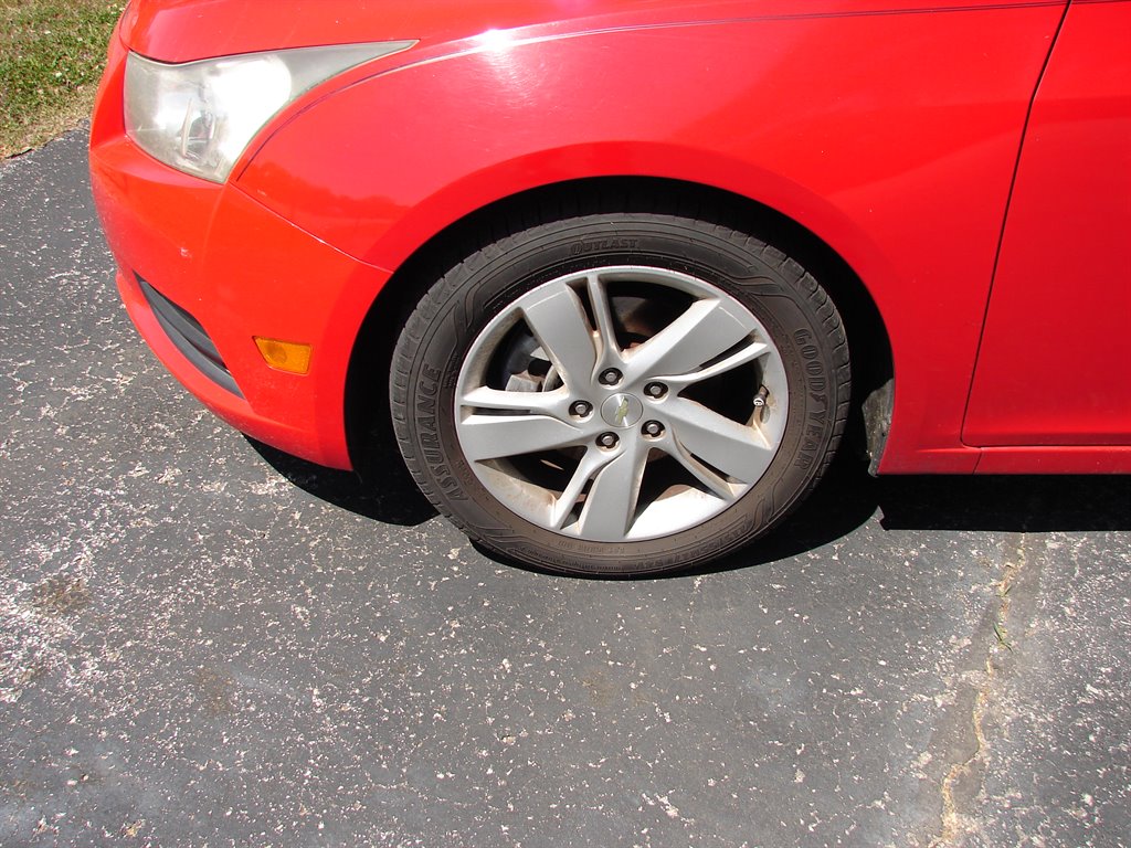 2014 Chevrolet Cruze - $4,995