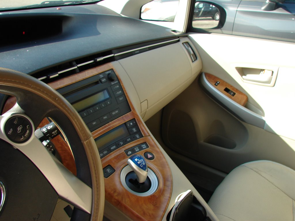 2011 Toyota Prius I photo
