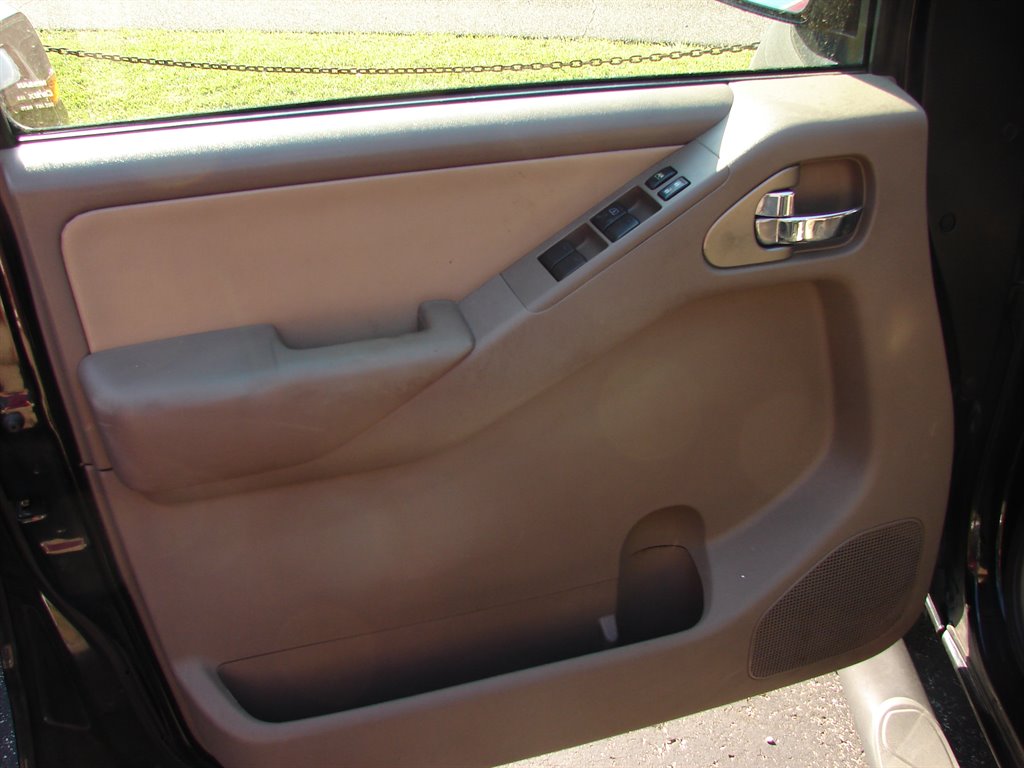 2008 Nissan Frontier SE V6 photo