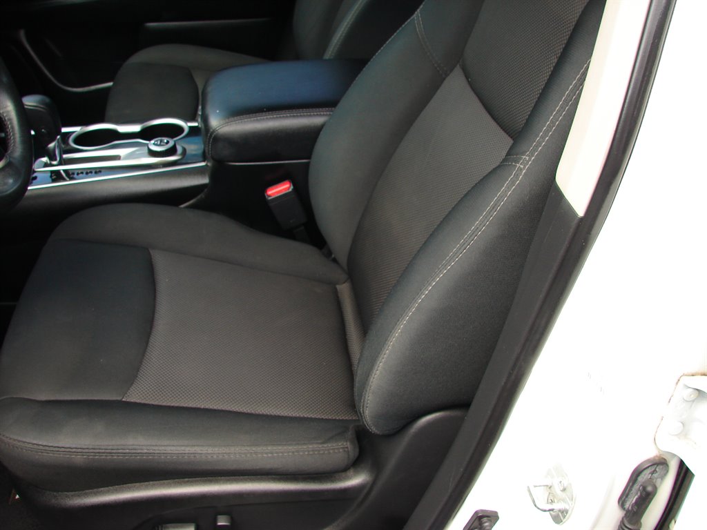2018 Nissan Pathfinder - $10,995