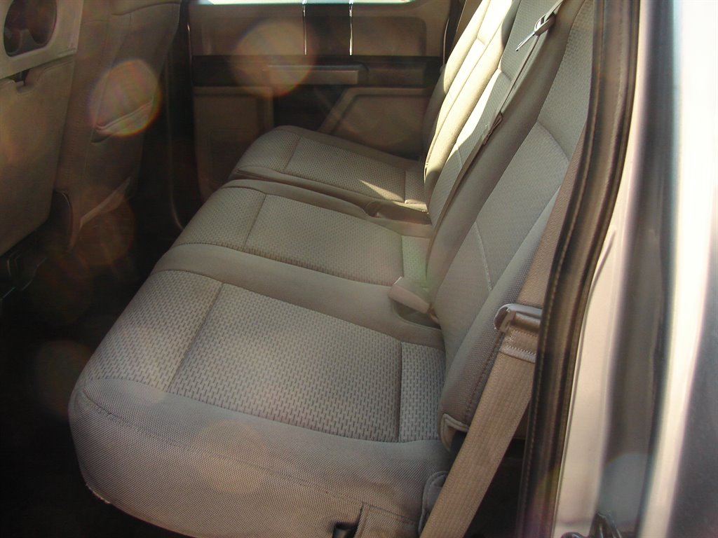 2020 Ford F-150 - $18,350