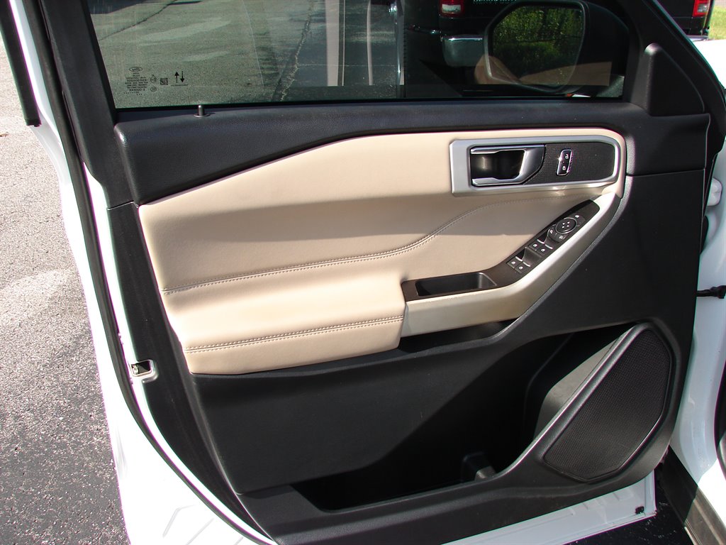 2020 Ford Explorer - $16,950