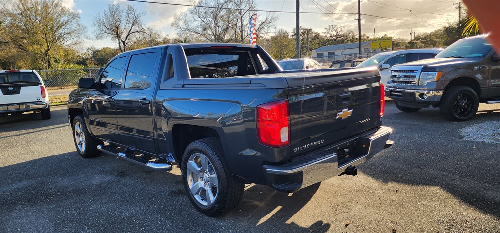 2017 Chevrolet Silverado 1500 - $18,995