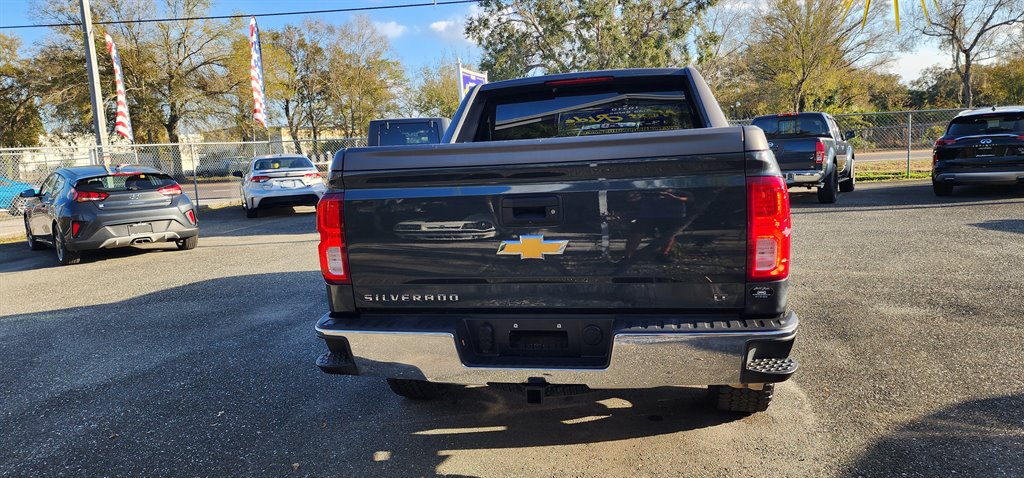 2017 Chevrolet Silverado 1500 - $18,995