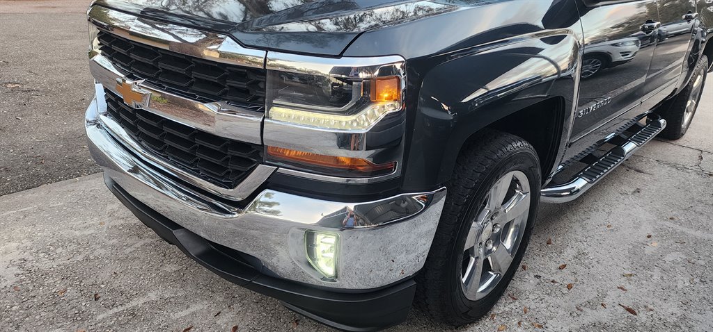 2017 Chevrolet Silverado 1500 - $18,995