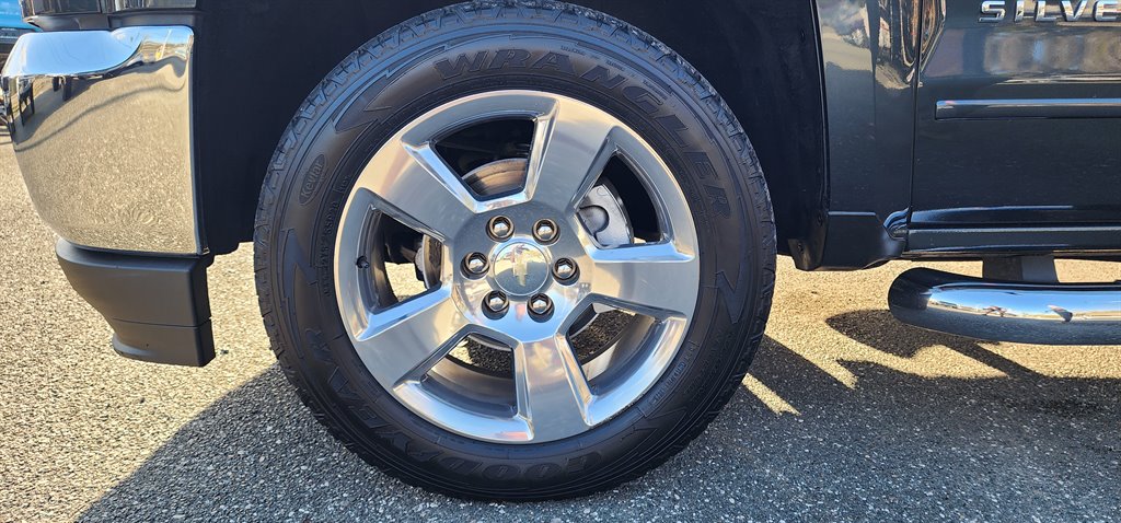 2017 Chevrolet Silverado 1500 - $18,995