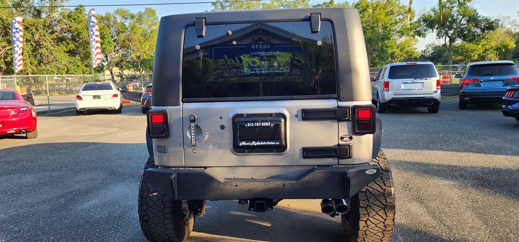2016 Jeep Wrangler Unlimited Sahara photo