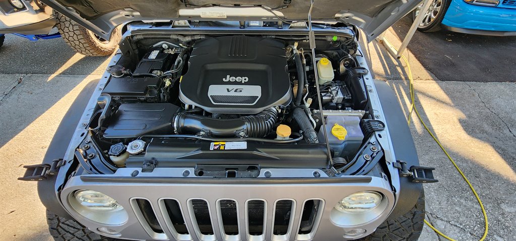 2016 Jeep Wrangler Unlimited Sahara photo