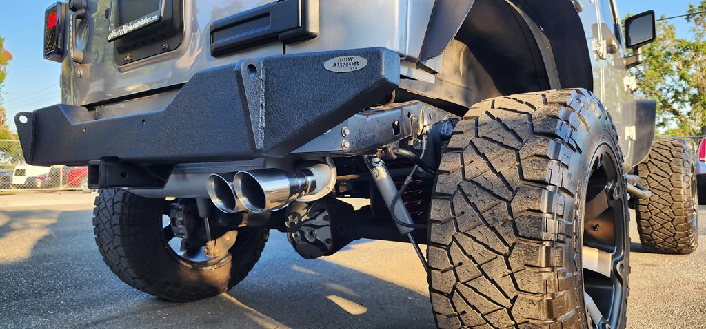 2016 Jeep Wrangler Unlimited Sahara photo