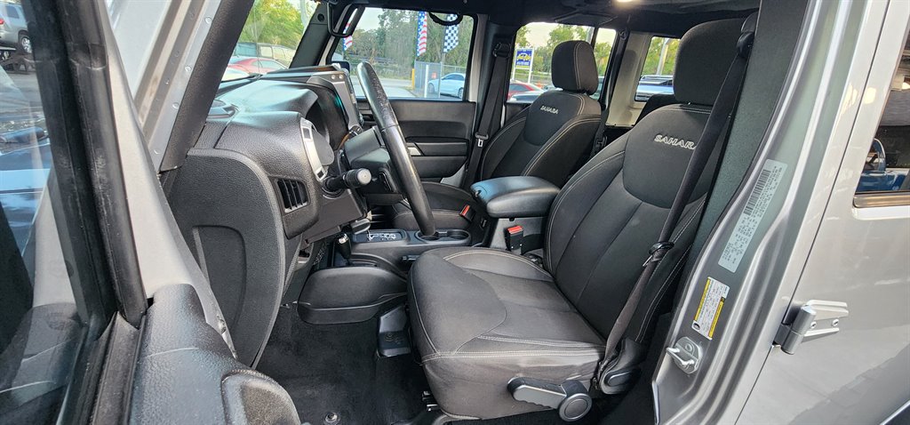 2016 Jeep Wrangler Unlimited Sahara photo