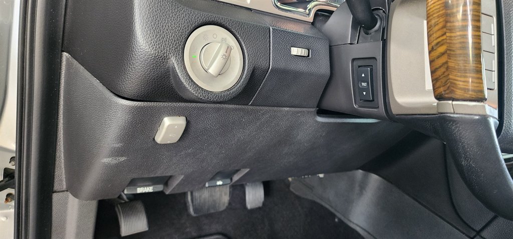 2010 Lincoln Navigator - $8,995