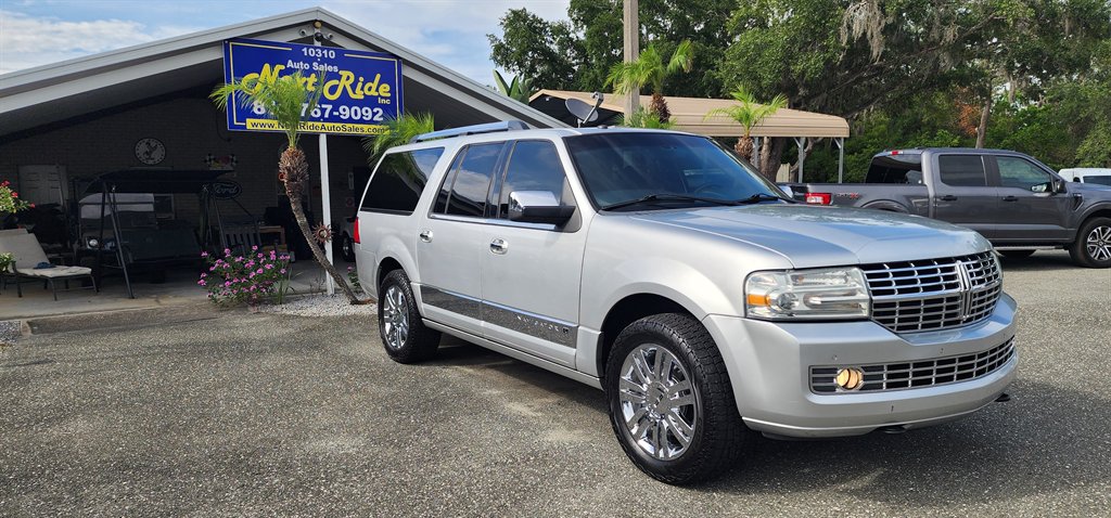 2010 Lincoln Navigator - $8,995