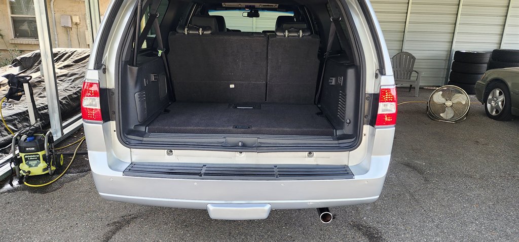 2010 Lincoln Navigator - $8,995