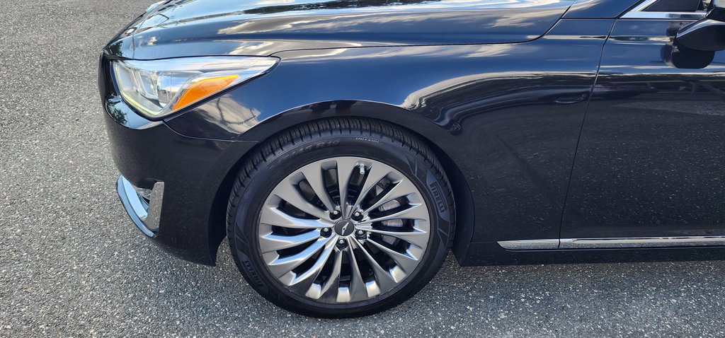 2018 Genesis G90 - $17,995