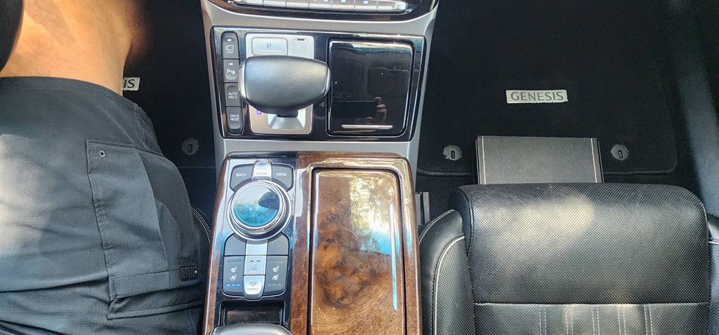 2018 Genesis G90 - $17,995