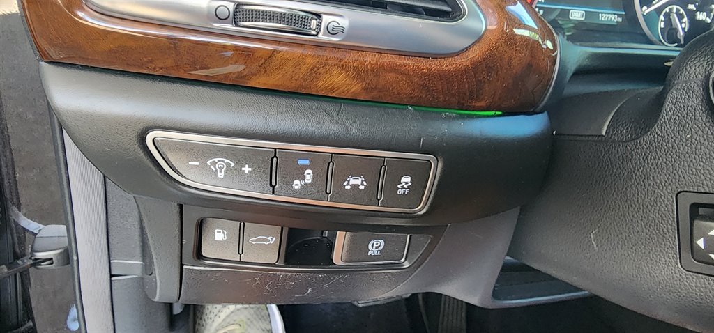 2018 Genesis G90 - $17,995