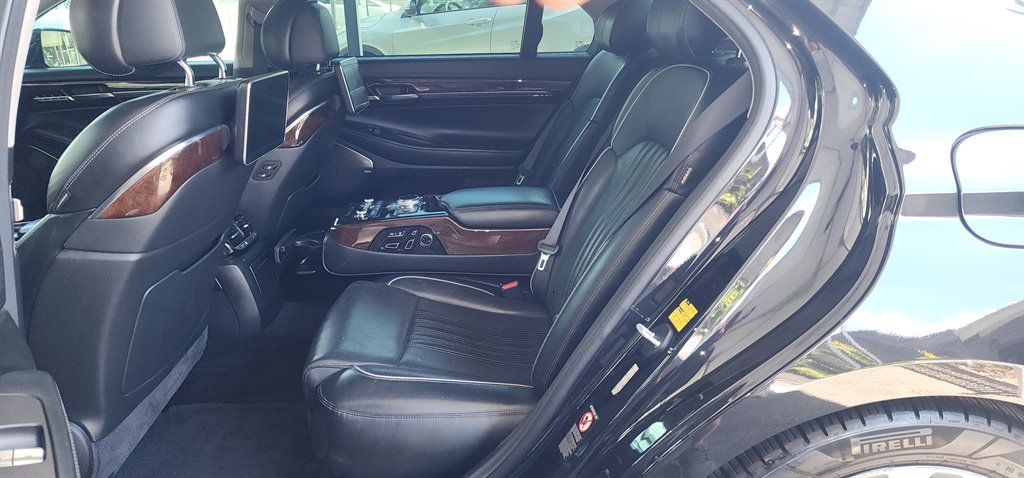 2018 Genesis G90 - $17,995
