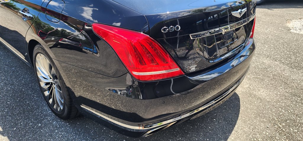 2018 Genesis G90 - $17,995