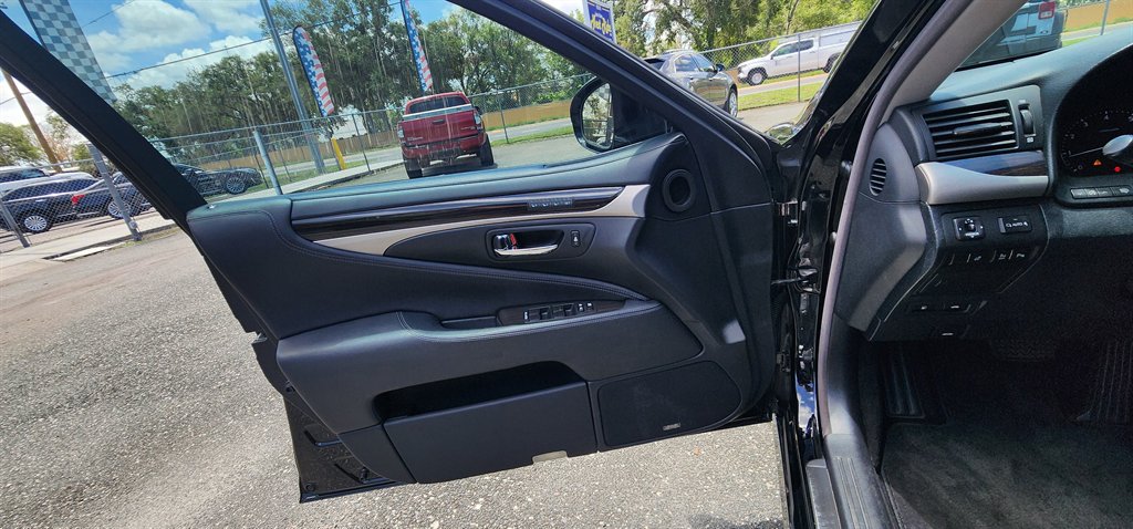2013 Lexus LS - $20,995