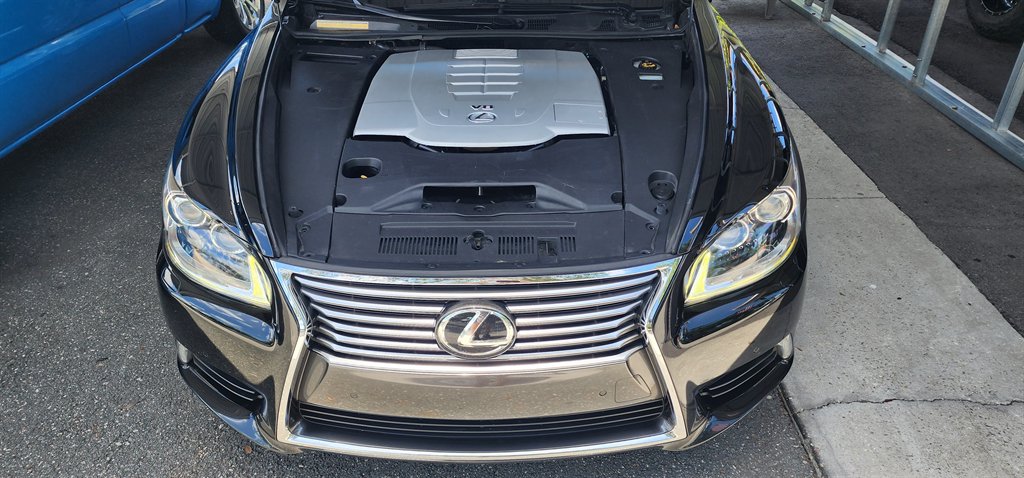 2013 Lexus LS - $20,995