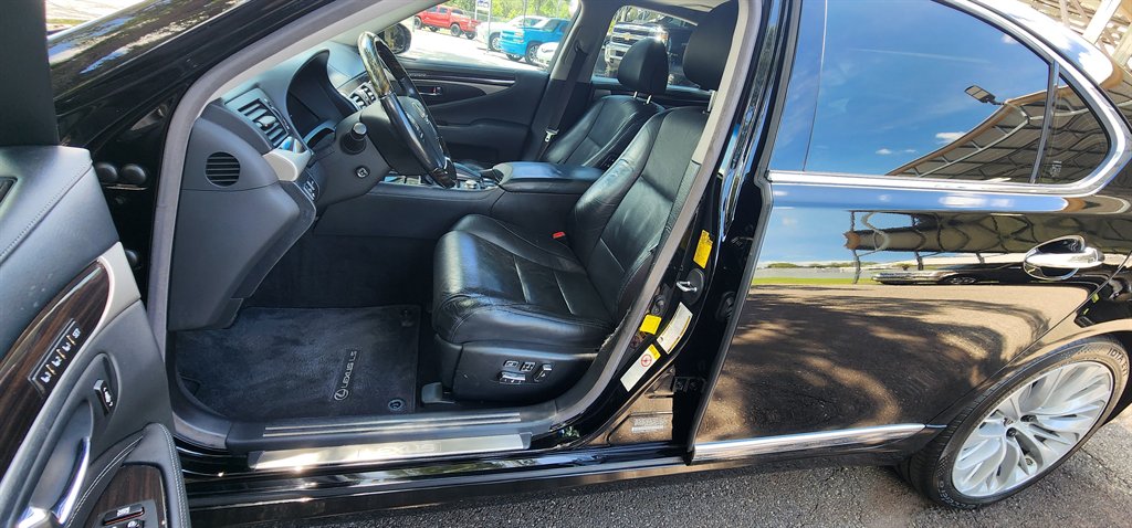 2013 Lexus LS - $20,995