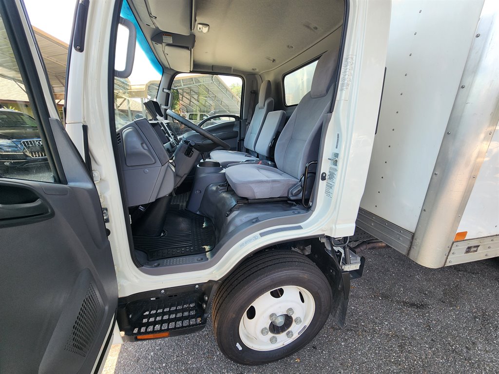 2019 Chevrolet 3500 / 4500 - $22,995