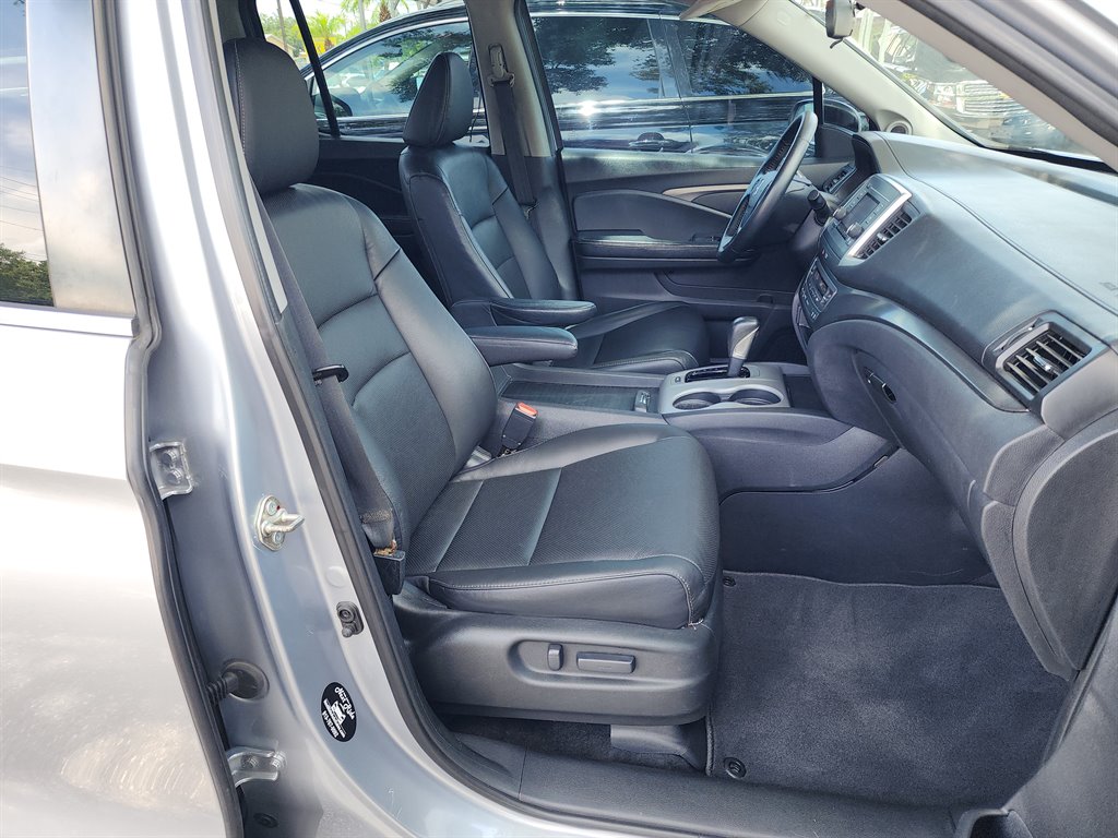 2018 Honda Ridgeline RTL photo