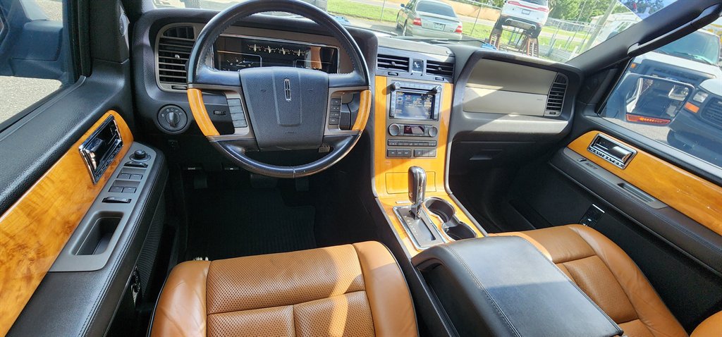 2012 Lincoln Navigator - $8,500