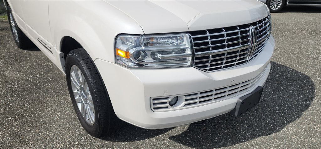 2012 Lincoln Navigator - $8,500