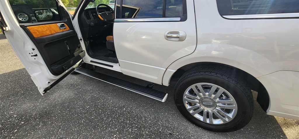 2012 Lincoln Navigator - $8,500