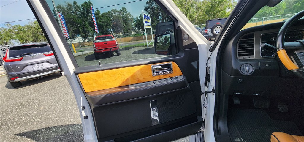 2012 Lincoln Navigator - $8,500