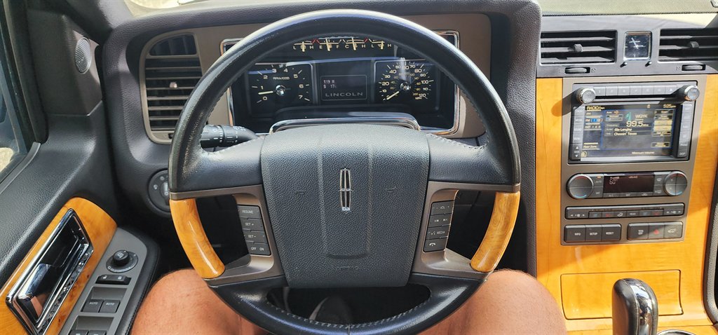 2012 Lincoln Navigator - $8,500
