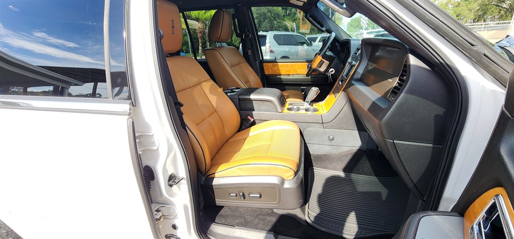 2012 Lincoln Navigator - $8,500
