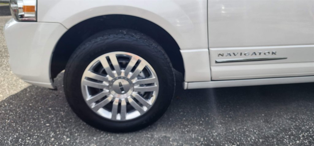 2012 Lincoln Navigator - $8,500