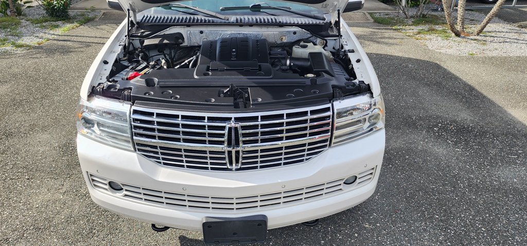 2012 Lincoln Navigator - $8,500