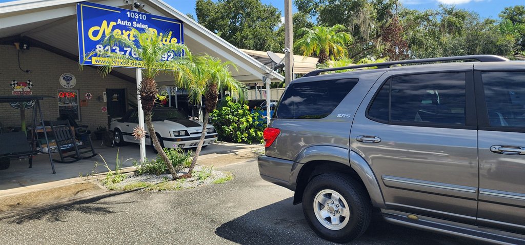 2006 Toyota Sequoia - $5,995