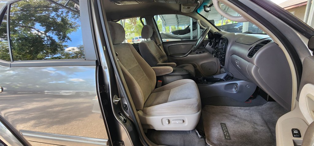 2006 Toyota Sequoia - $5,995
