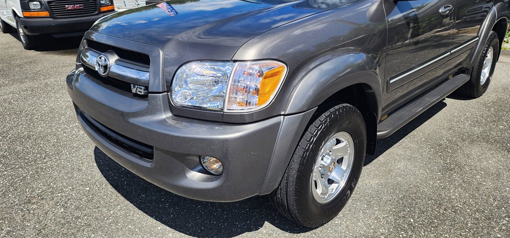 2006 Toyota Sequoia - $5,995