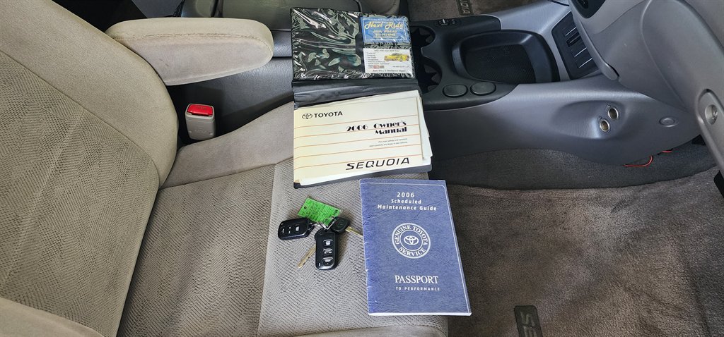 2006 Toyota Sequoia - $5,995
