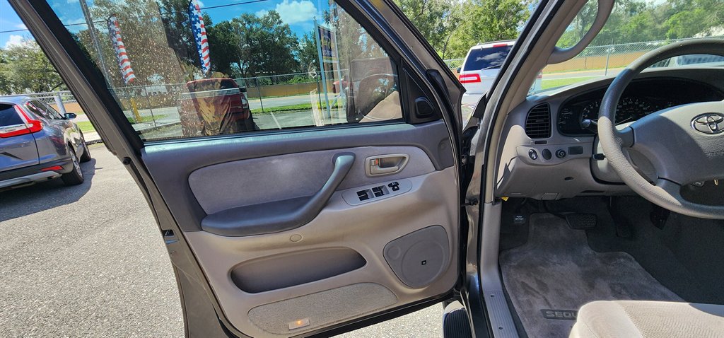 2006 Toyota Sequoia - $5,995