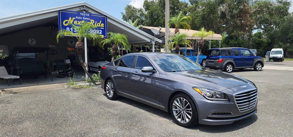 2015 Hyundai Genesis - $9,995
