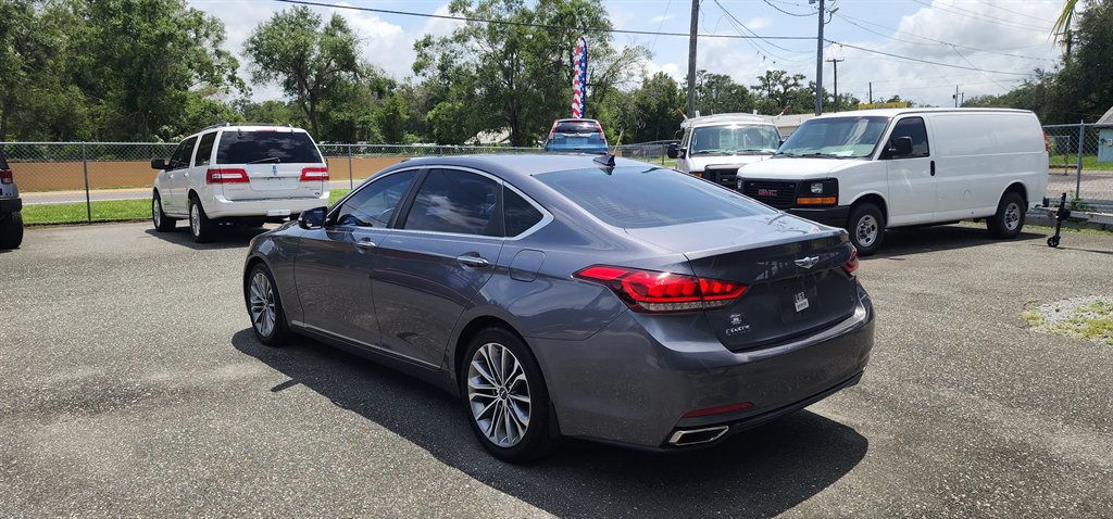 2015 Hyundai Genesis - $9,995
