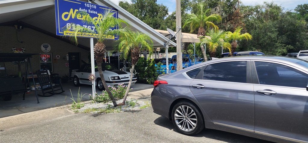 2015 Hyundai Genesis - $9,995