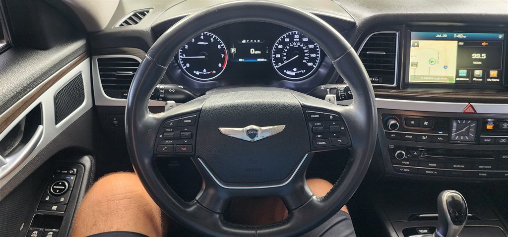 2015 Hyundai Genesis - $9,995