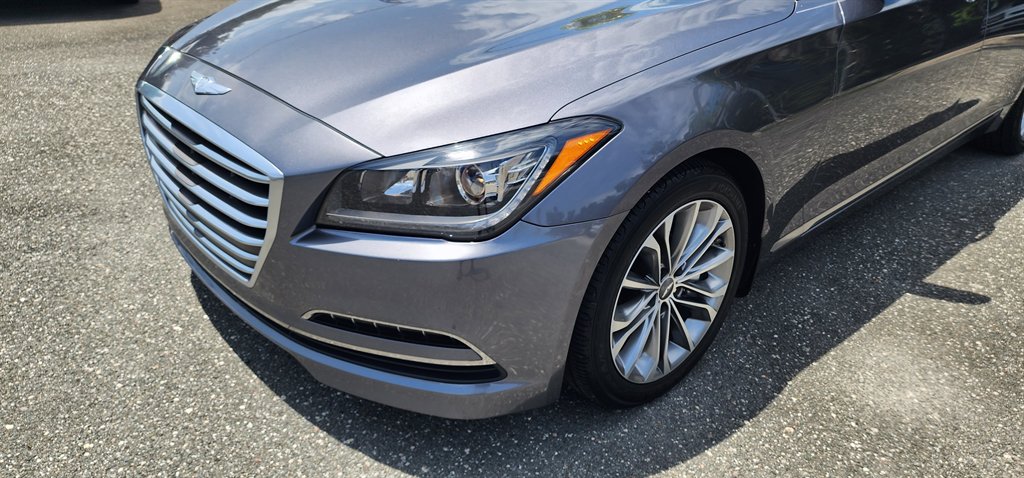 2015 Hyundai Genesis - $9,995